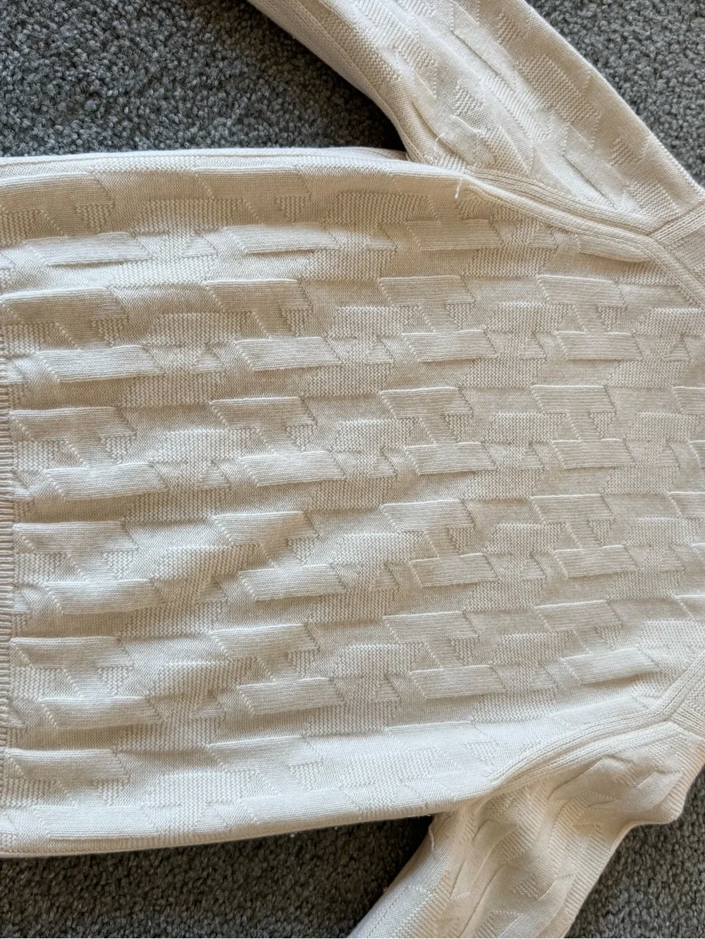 Hermes authentic women sweater - Picture 3 of 4